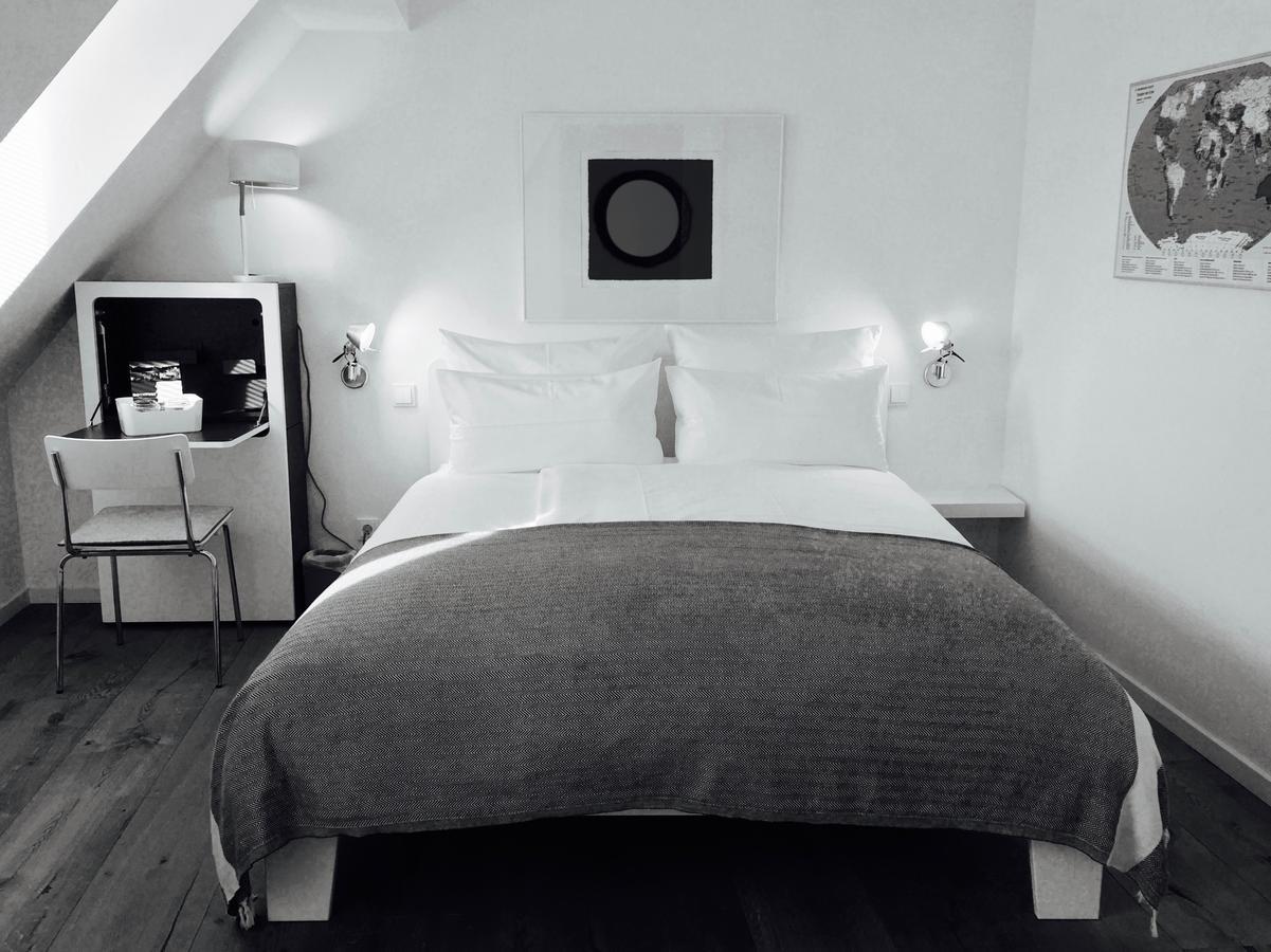 Rothfuss Hotel ヴァイゼンハイム・アム・ベルク エクステリア 写真